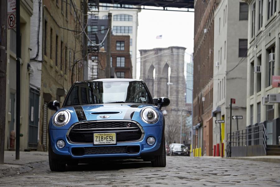  Mini Cooper S 5-Door 2015 года  (US) (фото 16 из 27)